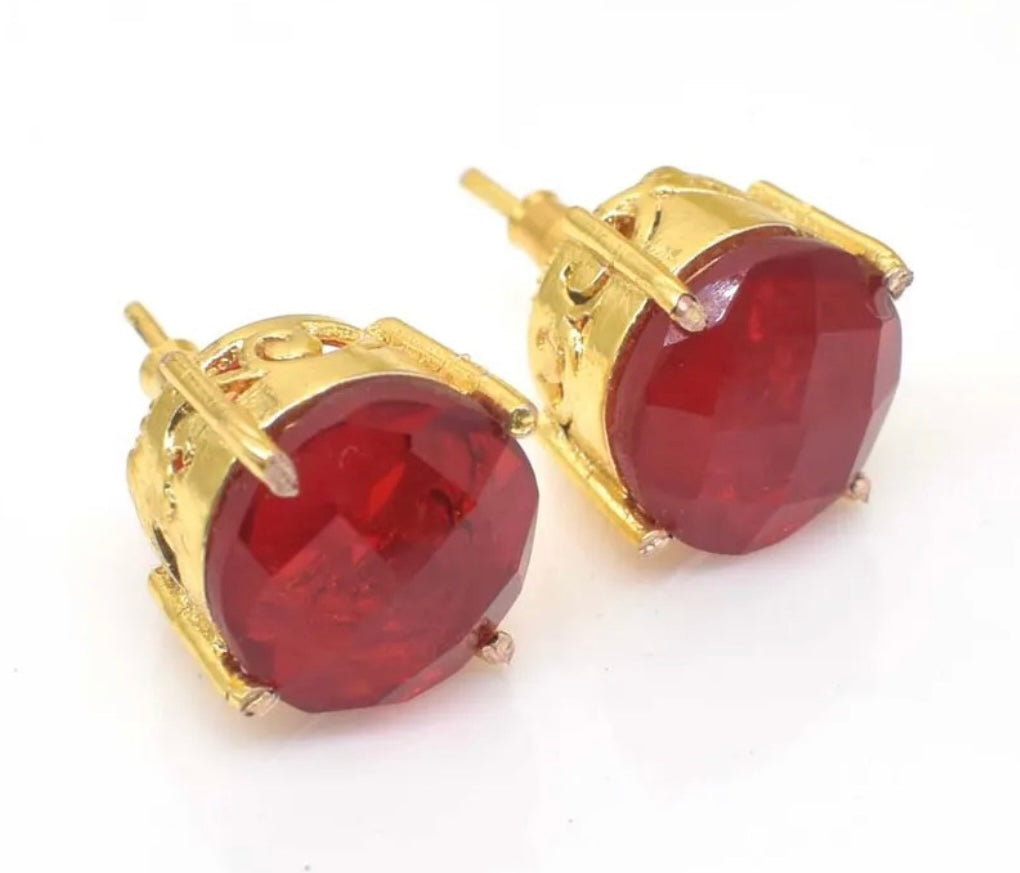 Faceted Garnet Quartz or Black Onyx Stud Earrings – 24k Gold Filled