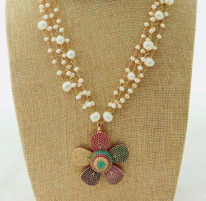 Eyecatching Freshwater Pearl Flower Pendant Gold Statement Necklace 24"